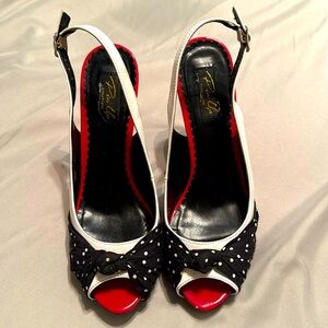 Pin Up Couture||Bettie-09 4in pin up style heel